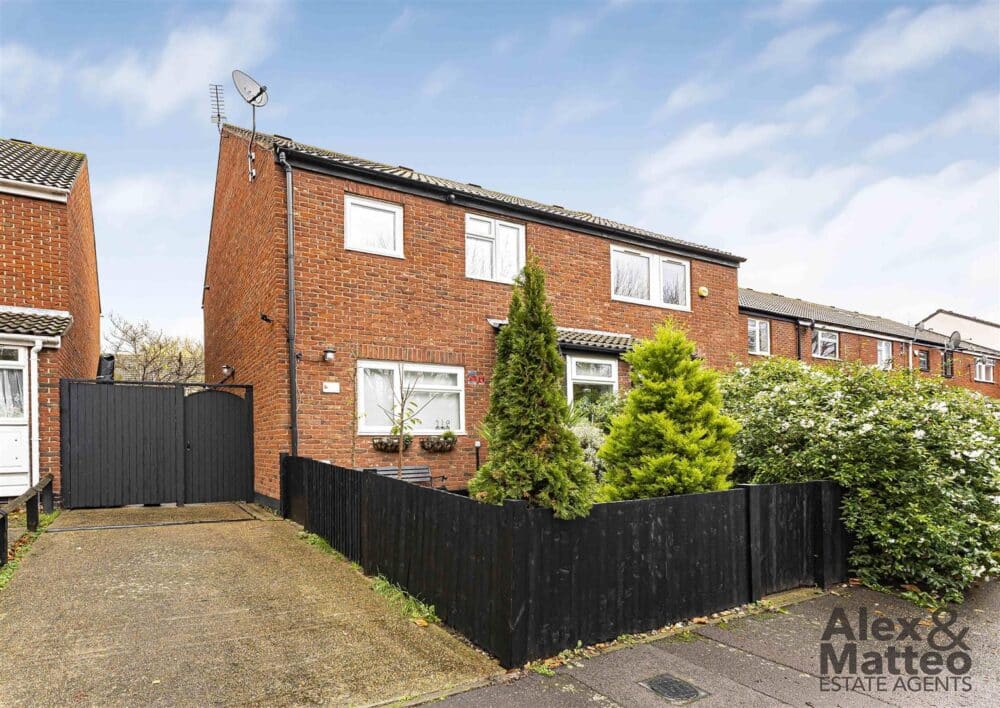 Property Spotlight: Globe Pond Road, Rotherhithe, SE16