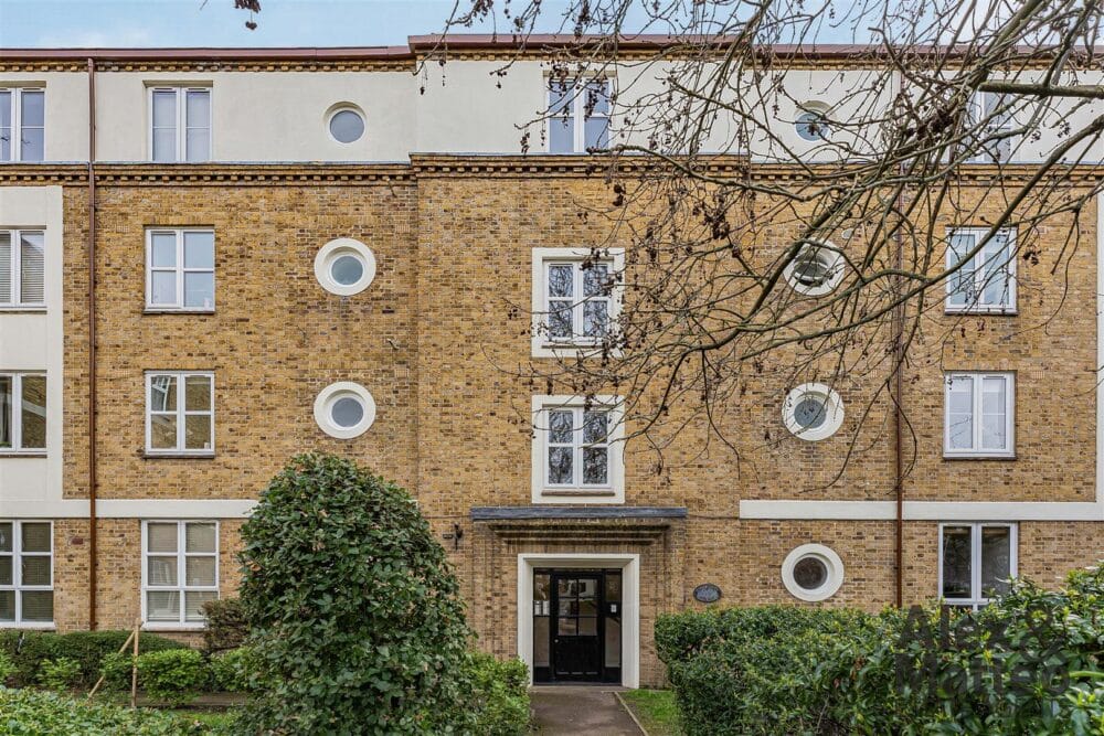 Chiltern Court